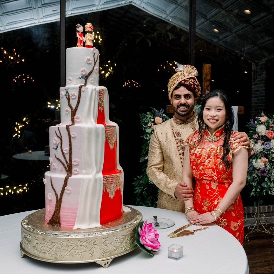 Custom wedding cake topper – bride and groom in a romantic pose