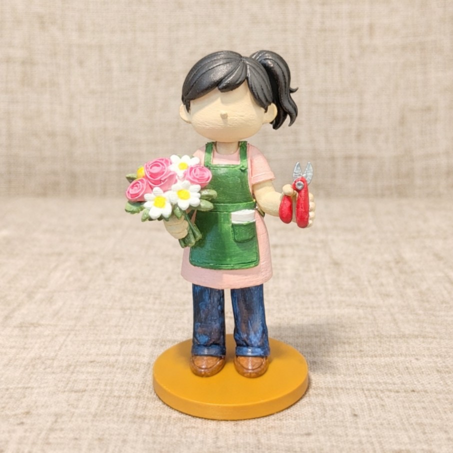 Custom wedding cake topper – sibling celebration with playful styling